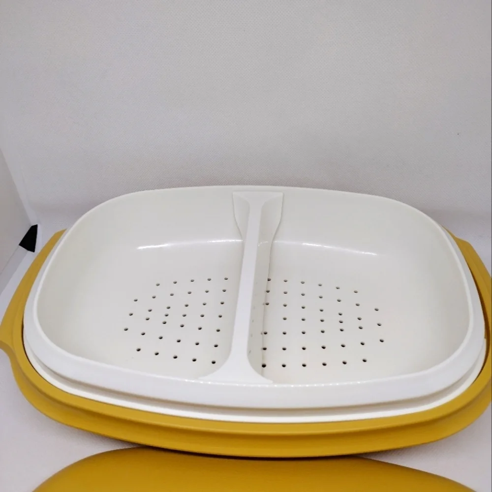 Vintage Tupperware Harvest Gold Microwave‎ Vegetable Steamer